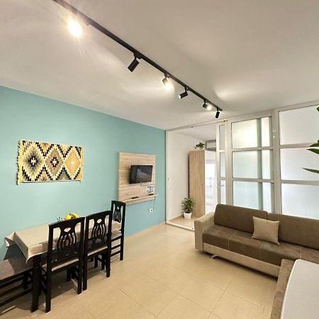 Trea Accomodations - On Private Beach With Sunbed & Umbrella Vlorë Exterior foto