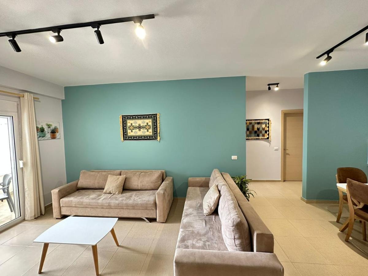 Trea Accomodations - On Private Beach With Sunbed & Umbrella Vlorë Exterior foto