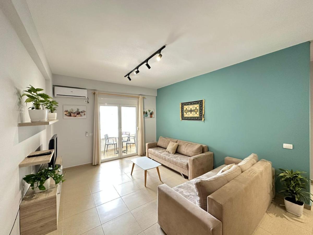 Trea Accomodations - On Private Beach With Sunbed & Umbrella Vlorë Exterior foto